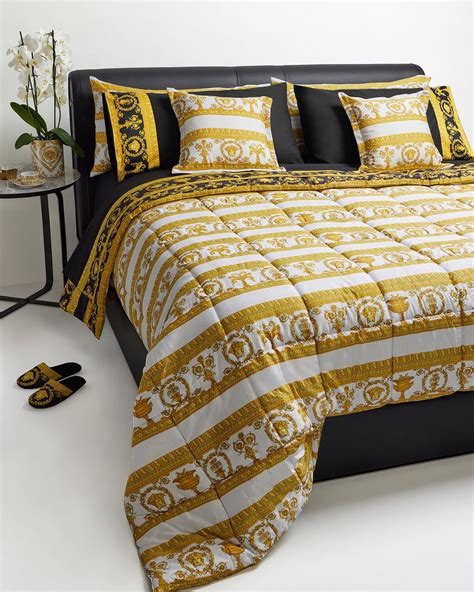 corredo matrimoniale versace|versace bedding.